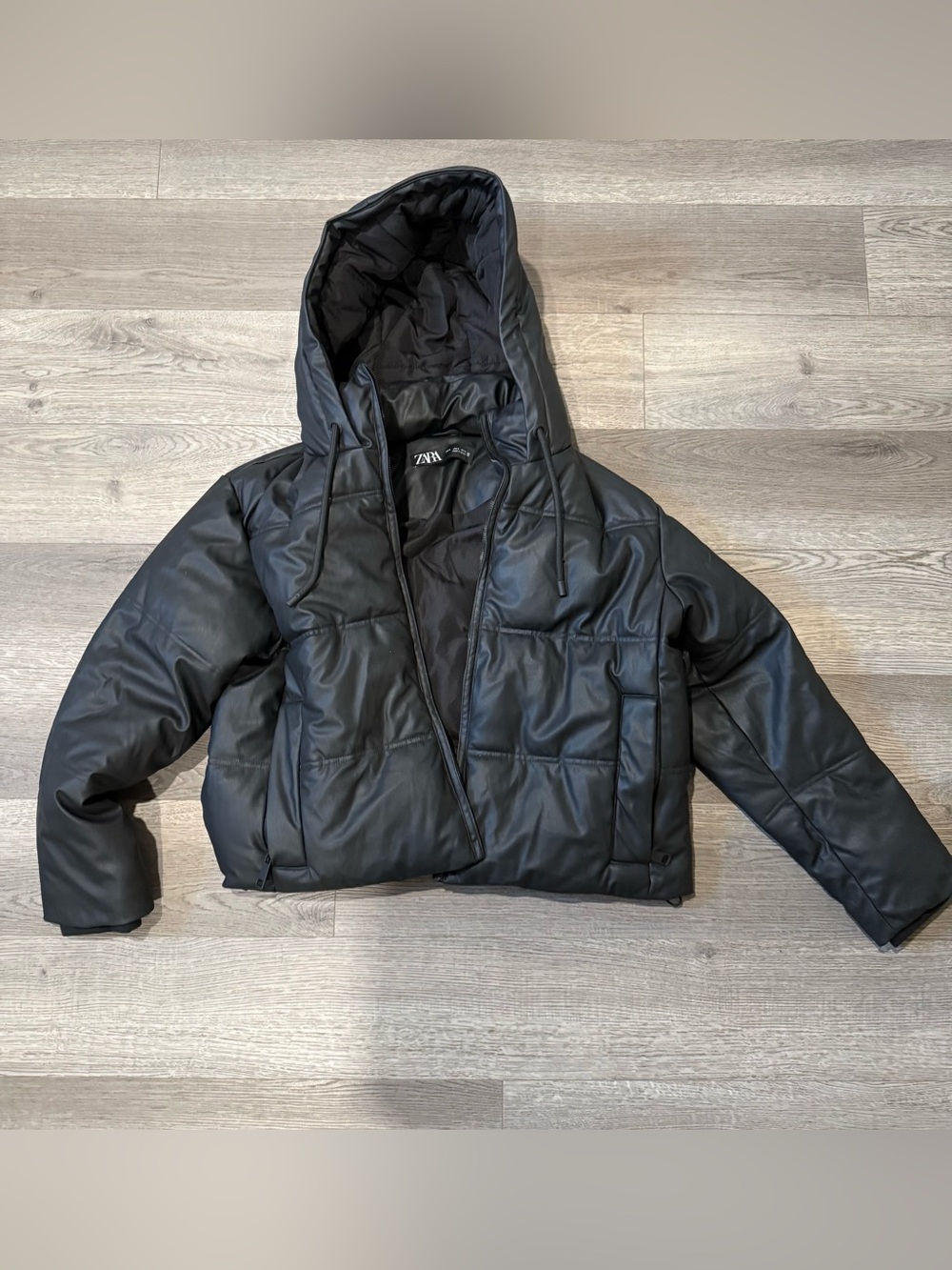 ZARA Hooded Puffer Jacket in Black
